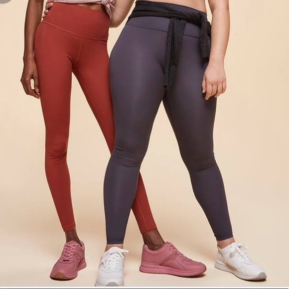 Everlane Perform Leggings - Picture 6 of 10